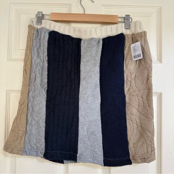 NWT UO Urban Renewal Remade Cable Knit Mini Sweater Skirt - Picture 9 of 9